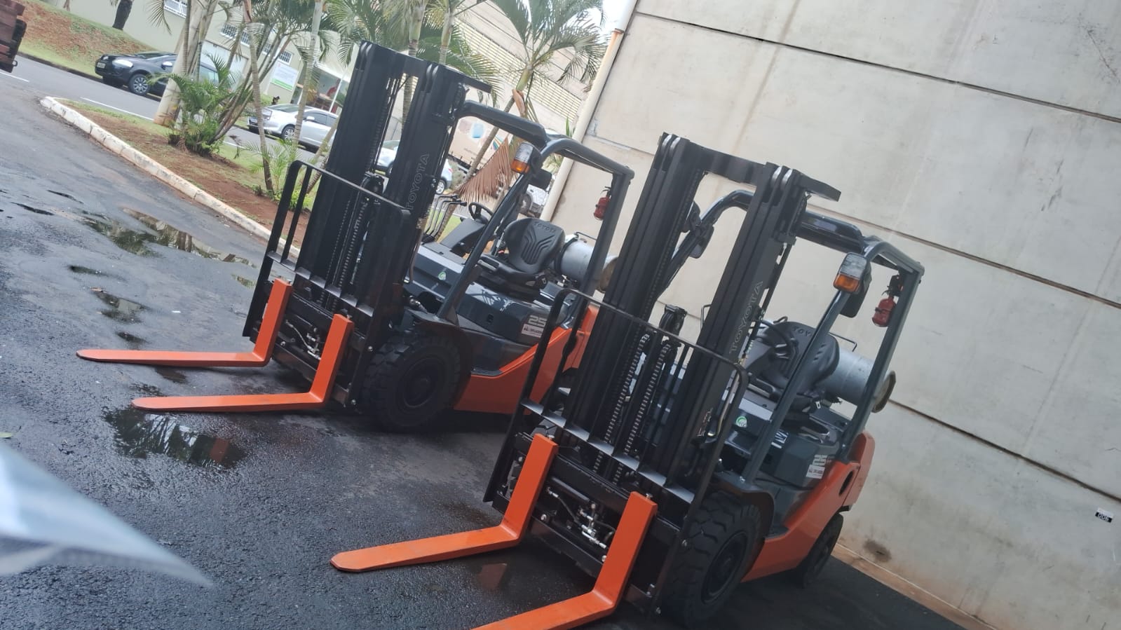 Empilhadeiras Toyota prontas para entrega